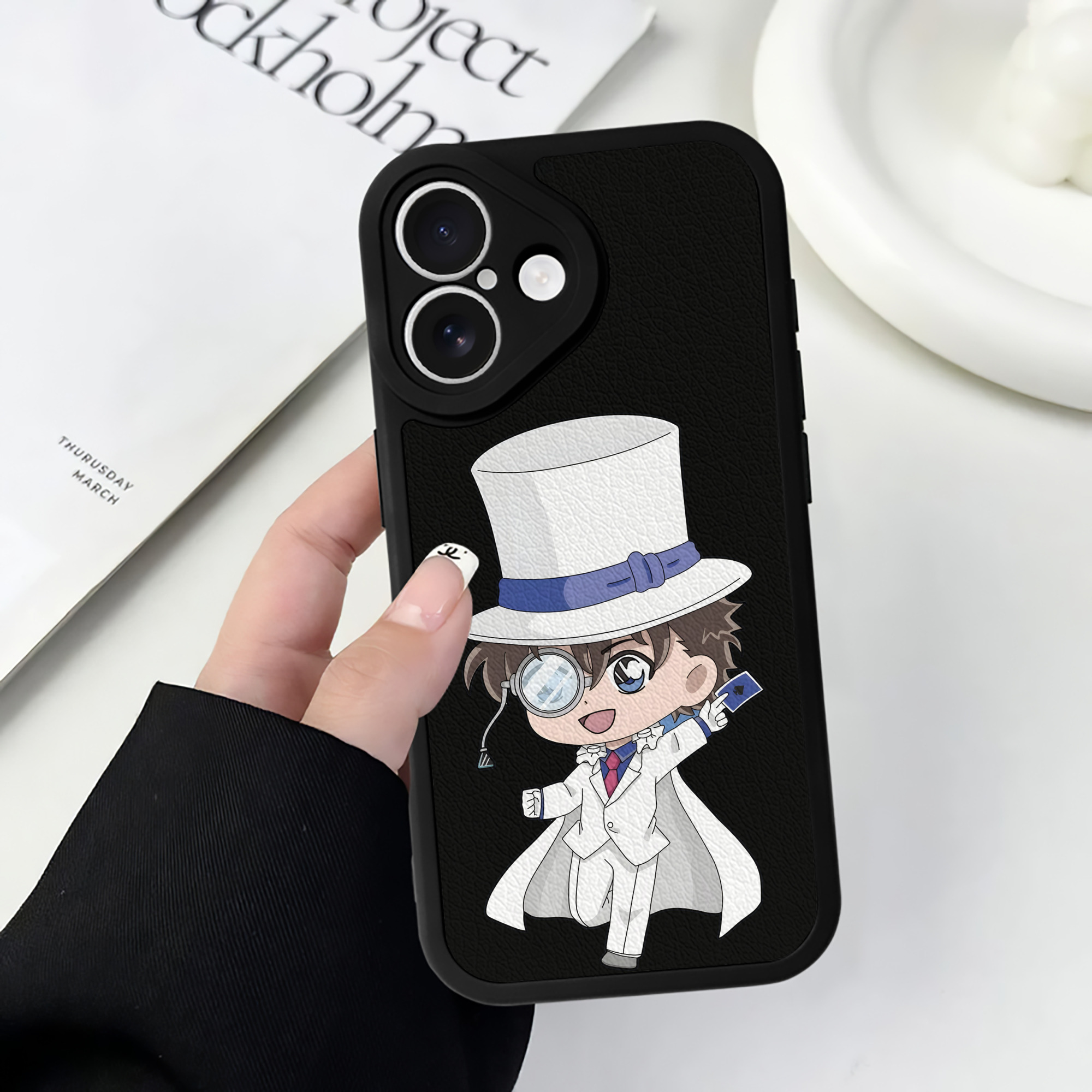 （画像用） 名探偵コナン くろば かいと Detective Conan Kuroba Kaito 【iPhone 16シリーズ対応】シリコンスマホケース（レザー調） 材質：シリコン